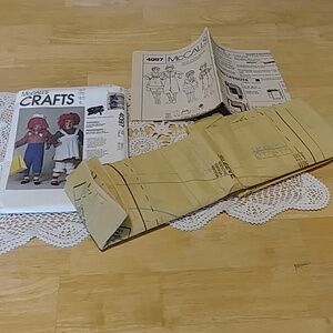 Vintage McCall's Crafts Raggedy Ann and Andy Halloween costumes pattern